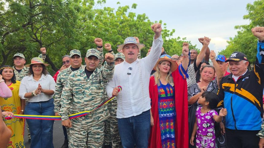Participaron líderes, lideresas, caciques y palabreros de los pueblos añú, japreira, yukpa, barí y wayuu, junto al gobernador Caldera.
