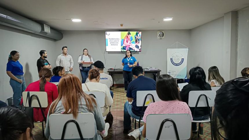 FUNVAPE, con 18 años trabajando por los derechos de las personas con discapacidad y como parte de su enfoque inclusivo, brindó un taller de capacitación al personal de FUNDANIS.