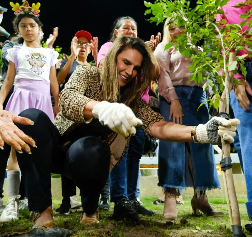 Ana de Di Martino destacó el compromiso de la gestión municipal con la recuperación de espacios públicos y la reforestación urbana,