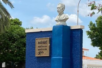 Las Plazas José Martí y Cantaclaro están ubicadas en la parroquia Coquivacoa.
