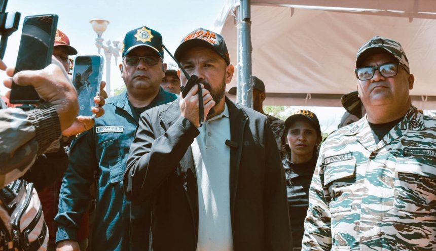 El líder municipal Hèctor Soto realizó un enlace con los centros de mando